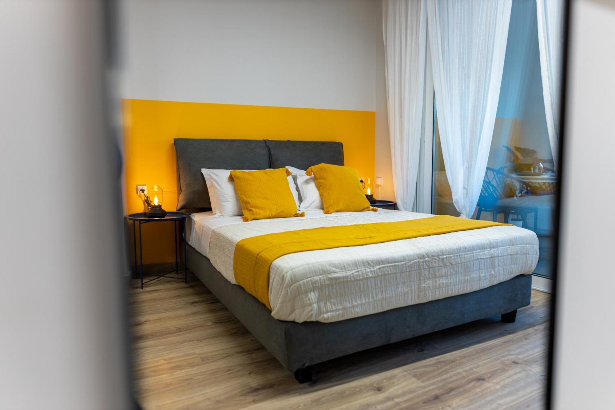 Athenian Sensations Apartments And Suites In The Heart Of Атина Екстериор снимка